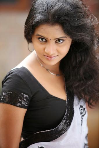 Anuradha Mehta Cute Look Veethi