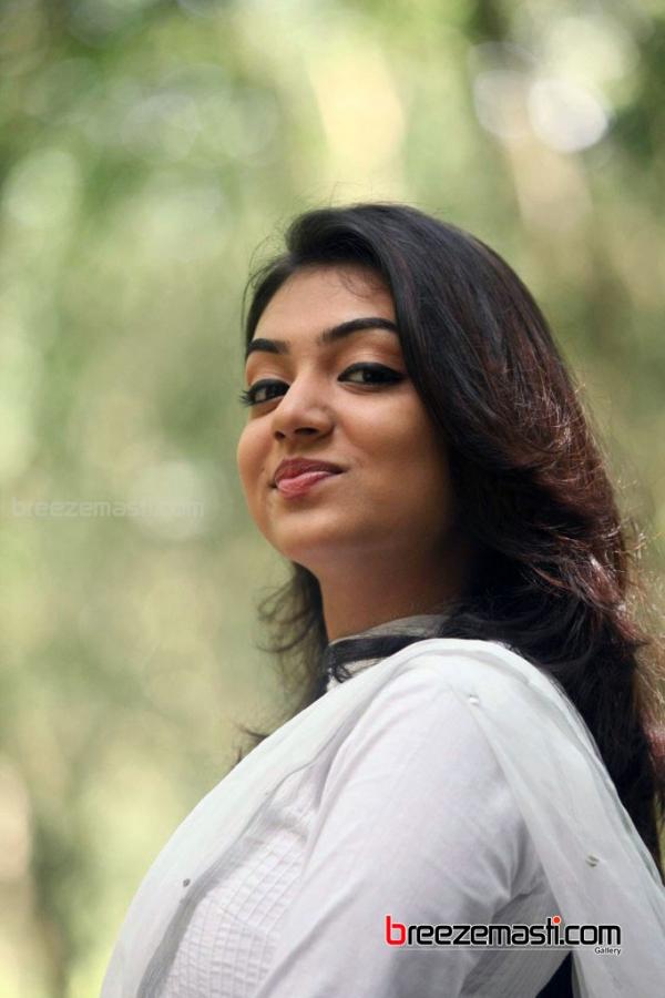 Nazriya Nazim Beautiful Looking Veethi 7776