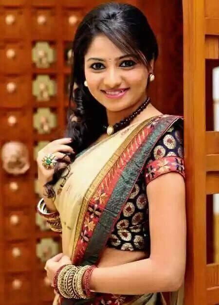 Rachita Ram Hot Saree Still Veethi