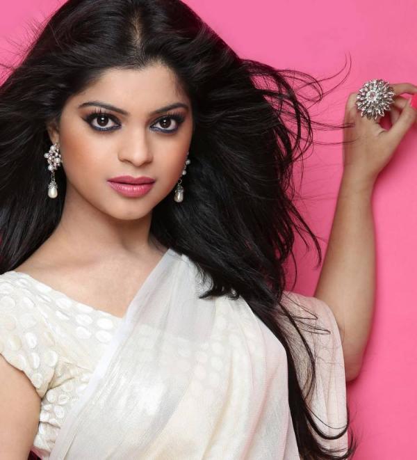 Indian TV Actress Sneha Wagh | Veethi