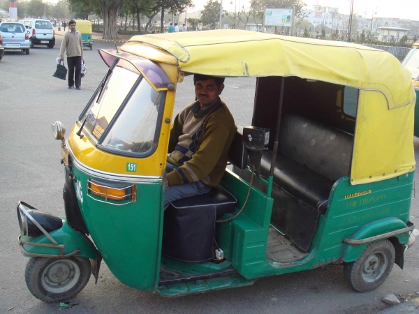 Autorickshaw on a Delhi Road | Veethi