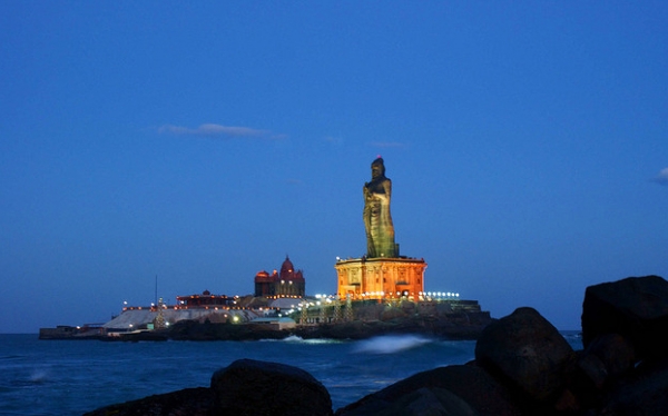 Thiruvalluvar Statue, Kanyakumari | Veethi