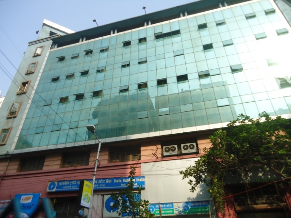 State Bank of India Building in Kolkata | Veethi