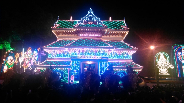 Thrissur Pooram at Night, Kerala | Veethi