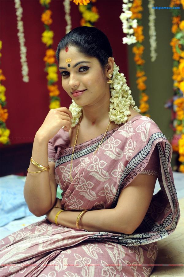 Actress Muktha in Nice Saree | Veethi