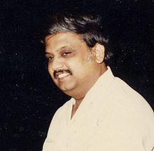 SP Balasubrahmanyam in 1985 | Veethi