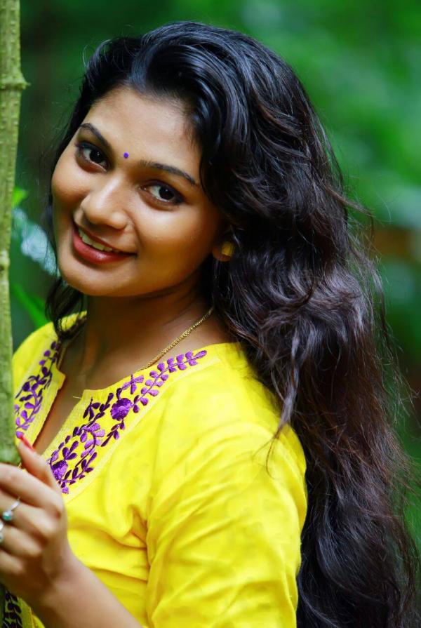 Sreelakshmi Sreekumar cute Smiling | Veethi