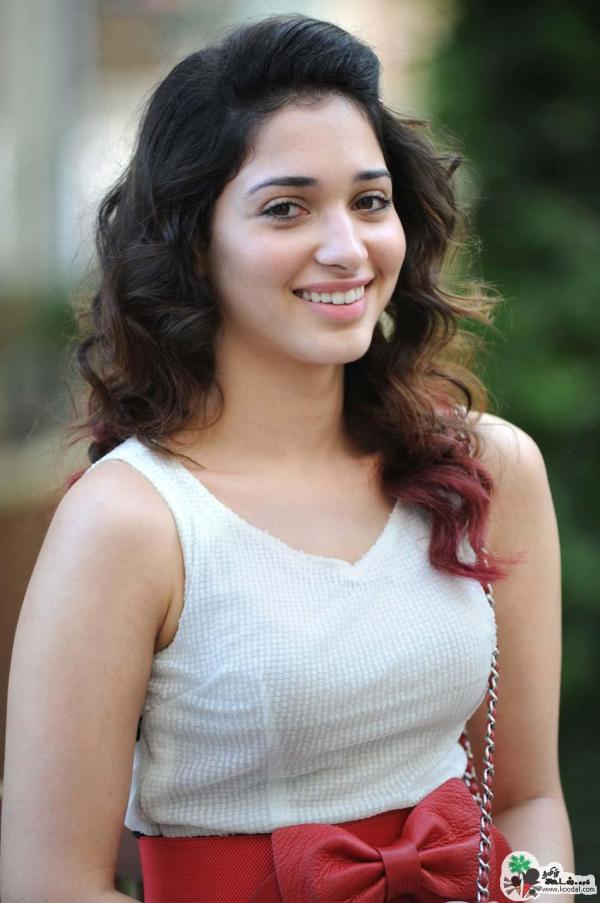 Actress Tamannah Bhatia photo | Veethi